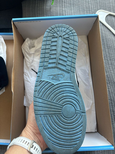 Jordan 1 Retro High Og Unc Toe 9.5 Usa (Usado)