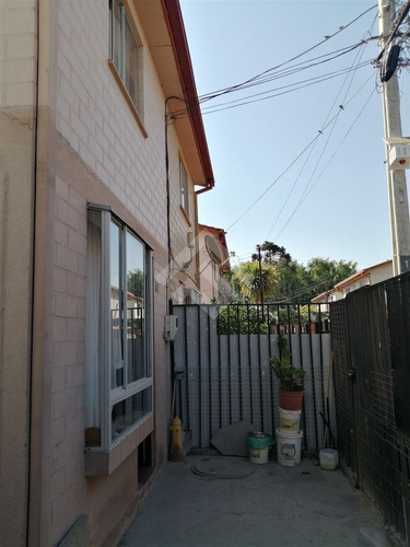 Casa En Venta De 2 Dorm. En Peñaflor Con Patio, Subsidio