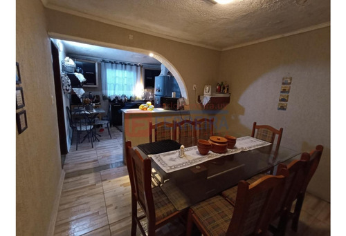 Vende 2 Casas En Un Mismo Padrón, 2 Y 3 Dormitorios, Garaje - Rivera