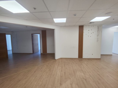 Oficina 6 Box + 4 Baños Torre Del Centro (sin Comisión)