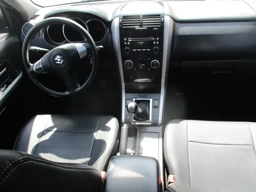 Suzuki Grand Vitara 4x2 2400cc Mt Aa