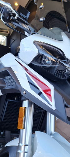 Imagen 19 de 23 de Benelli Trk 251 - Benelli Store Pilar Mp