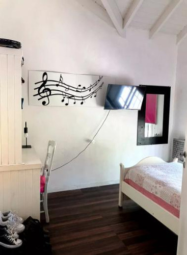 Casa En Venta Barrio Haras Maria Elena 4 Ambientes Fondo Libre Piscina
