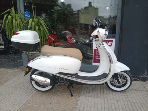 Beta Tempo Deluxe 150 Cc Scooter Vintage