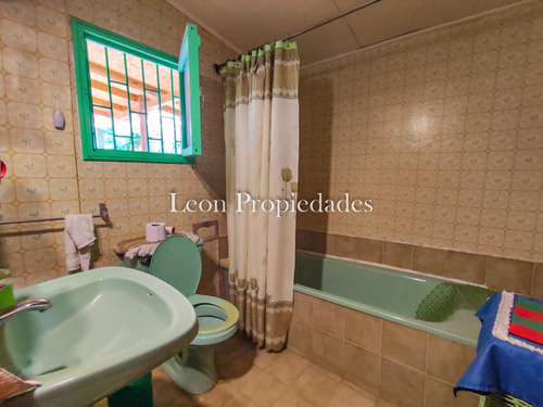 Se Vende Parcela Plana Con 2 Casas En Sector Cuyuncavi, Cvi