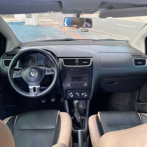 Imagem 7 de 10 de Volkswagen Fox 1.6 Gii 2013