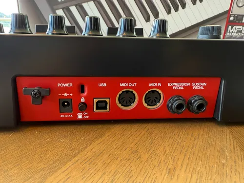 Akai Mpk 249 Controlador Usb Midi (Usado)