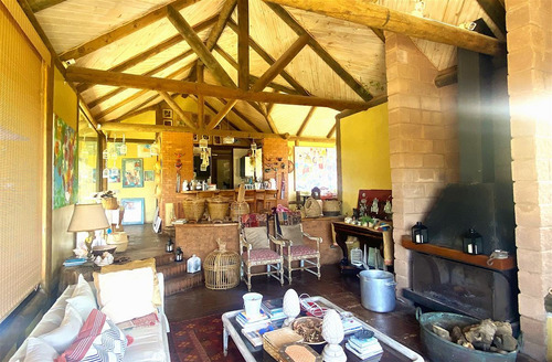 Casa En Venta De 5 Dorm. En Zapallar