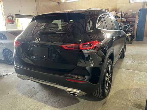 Mercedes-Benz GLA 200 progressive