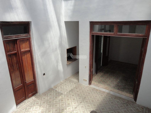Imagen 13 de 22 de Casa La Comercial Venta 4 Dormitorios A 1 Cuadra De Arenal Grande Y Amézaga