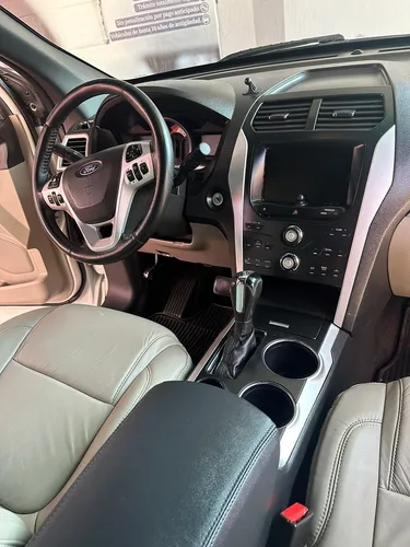 Ford Explorer 4.0 Limited V6 Sync 4x2 Mt
