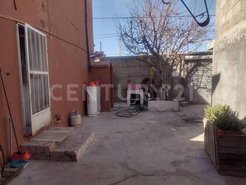 -se Vende Casa En Col. Burocrata En Cd. Cuauhtemoc, Chih
