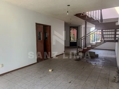 Alameda: Casa Nueva, Amplia Y Cómoda En Circuito Privado