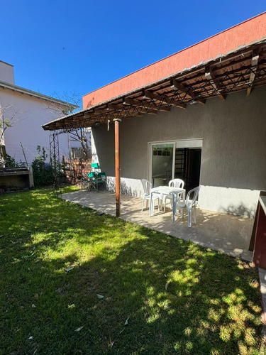 Complejo De Casa Y Dos Departamentos En Valeria Del Mar
