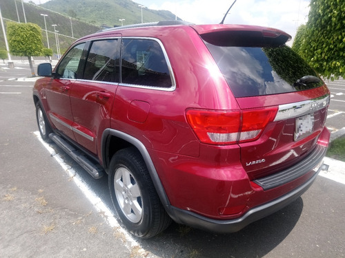 Imagen 8 de 10 de Jeep Grand Cherokee 2013 Laredo V6 Lujo 4x2 At