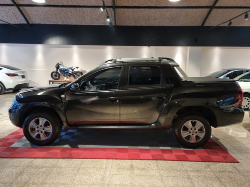 Renault Duster Oroch 2.0 Hilton Motors Co (descuenta Iva)