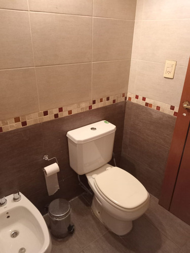Casa En Venta. 2 Dorm. Villa Ciudad Parque