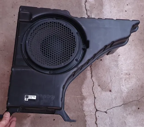 Dodge journey best sale subwoofer