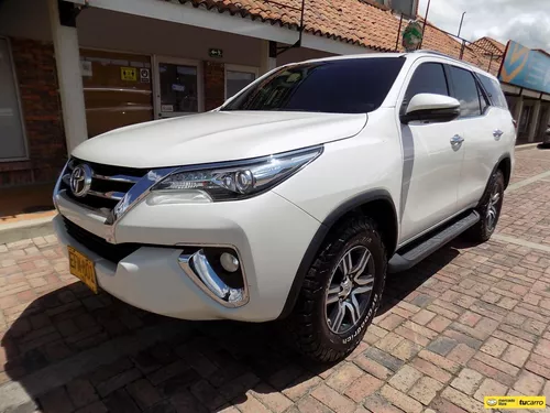 Toyota Fortuner Srv 2.7cc At Aa 4x2