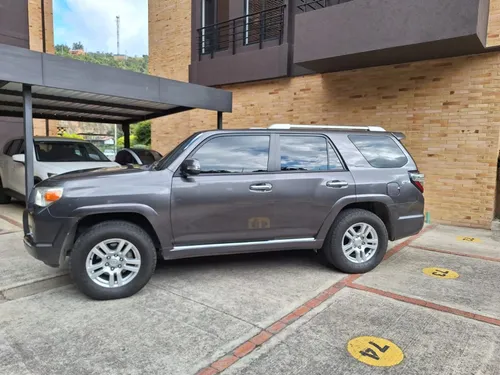 Toyota 4Runner 4.0 Limited Mecánica 275 hp