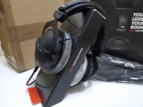 Fone Beyerdynamic Dt 770 Pro 80 Ohm Studio Garantia-promoção Cor