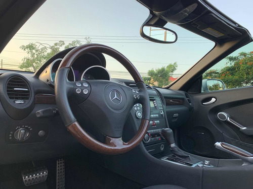 Imagen 9 de 10 de Mercedes Benz Slk 350 V6 At 2006