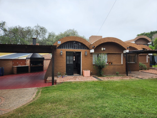 Arguello Recta Martinoli Casa En Venta 3 Dormitorios 