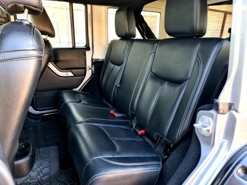 Imagen 12 de 15 de Jeep Wrangler 2016 3.6 Unlimited Sahara 4x4 At