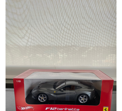 Carro A Escala Mattel F12 Berlinetta 1:18 