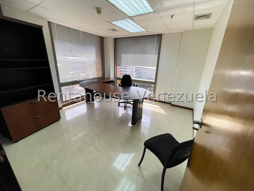 Oficina En Venta - Urb. Chacao.