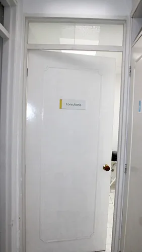 Cómodo Consultorio Con A/a En Centro Médico