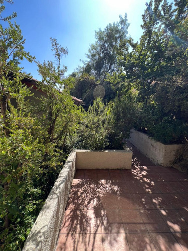 Casa Familiar Remodelada En El Arrayán Con Quincho Y Piscina