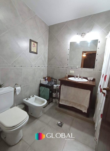 Imagen 20 de 23 de Casa - Av. Aconquija
