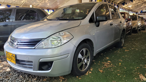 Nissan Tiida 1.8 Premium 4 p