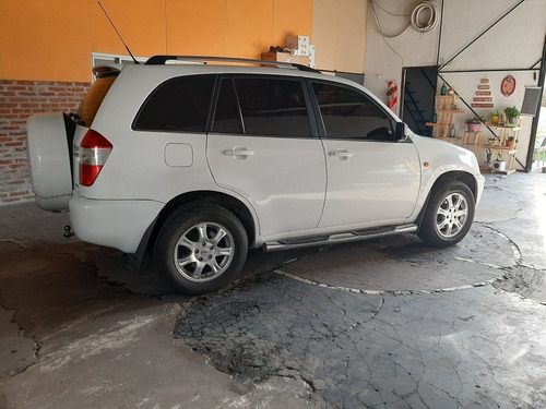 Imagen 3 de 15 de Chery Tiggo 2.0 F2 Luxury 4x4 138cv 2013