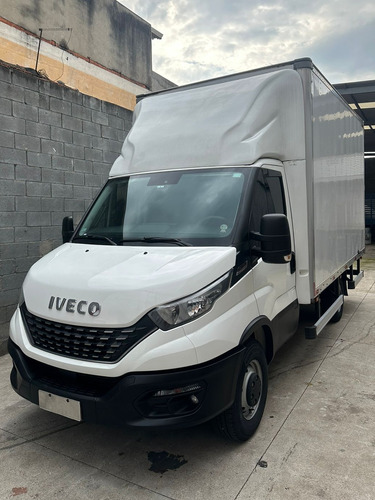 Iveco Daily 35150 2022 Baú