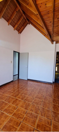 Alquiler De Departamento 3 Ambiente En Caseros, Tres De Febr