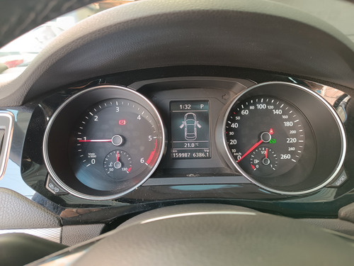 Volkswagen Jetta 2.0 Tdi L4 T Diesel Nave B A C At