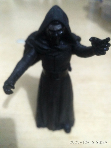 Vendo Figura Star Wars Kylo Rem 15 Cts De Coleccion En 15 $.