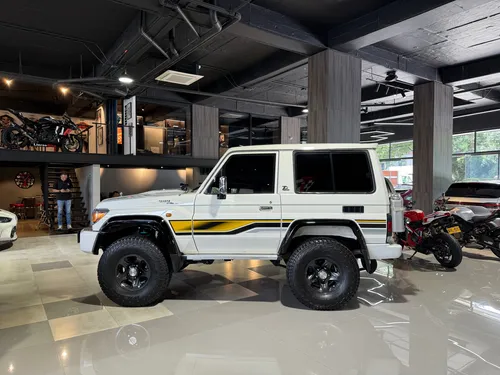 Land Cruiser 70