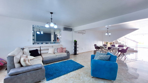 Venta Exclusiva Casa En Urbanización El Parral Valencia Cod Ac 24837
