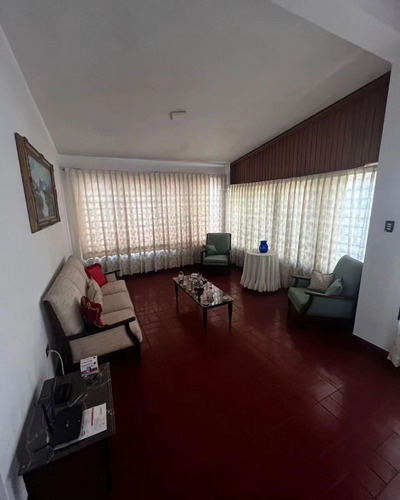 Quinta Via Principal De Juan Griego