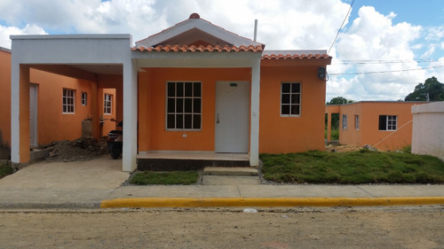 Imagen 1 de 13 de Casas De 3 Habitaciones Y 2 Baños.