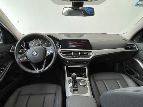 Imagen 2 de 14 de Bmw Serie 3 320i 4 Puertas