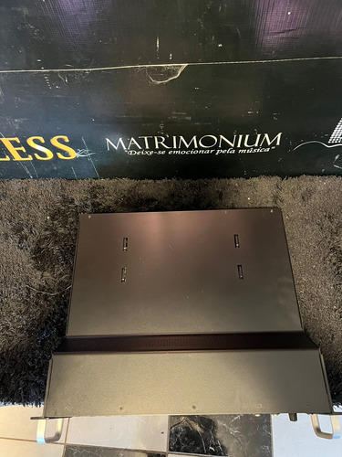 Mesa De Som Digital Console Mackie Dl32r Seminova