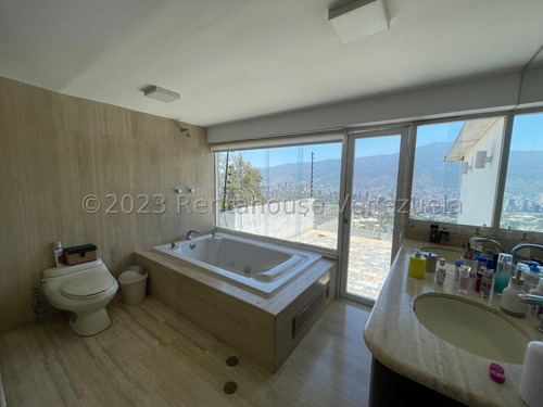 Casa En Venta En Colinas De Bello Monte Remodelada Caracas Areas Sociales Seguridad