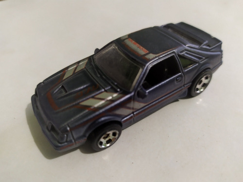 Hot Wheels 84' Mustang Svo 2011 Gris Metal Metal