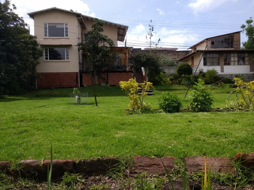 Bonita Casa Con Amplio Terreno