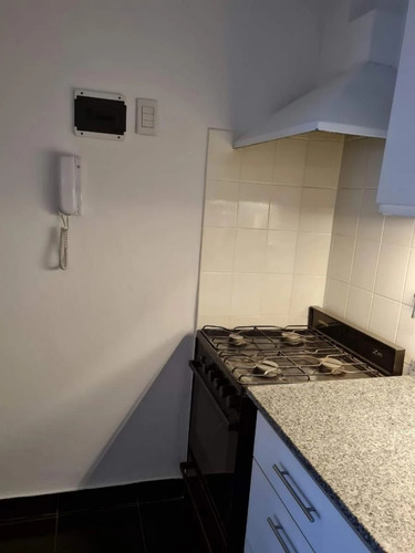 Imagen 3 de 14 de Beccar. Venta. Departamento Reciclado 2 Amb.