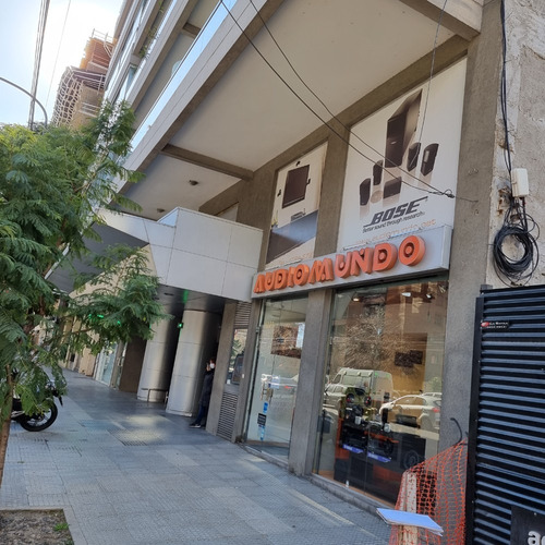 Imagen 1 de 2 de Local Doble Altura Av. Libertador 6223 Belgrano 90m2